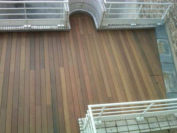 Aménagement de balcons en bois Paris